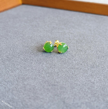 8mm Green Nephrite Jade Stud Earrings