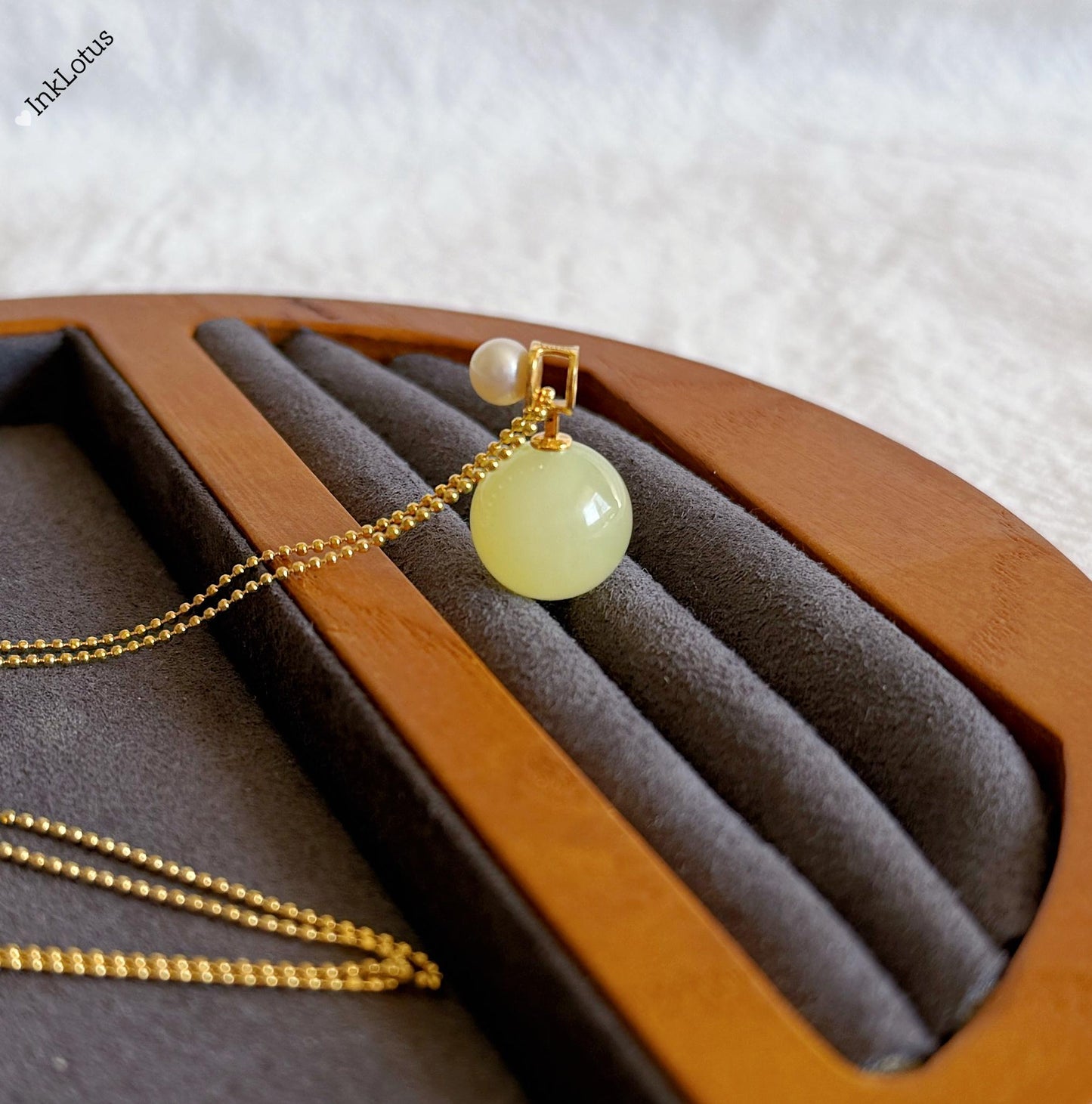 Yellow Jade & Pearl Pendant – 18K Gold