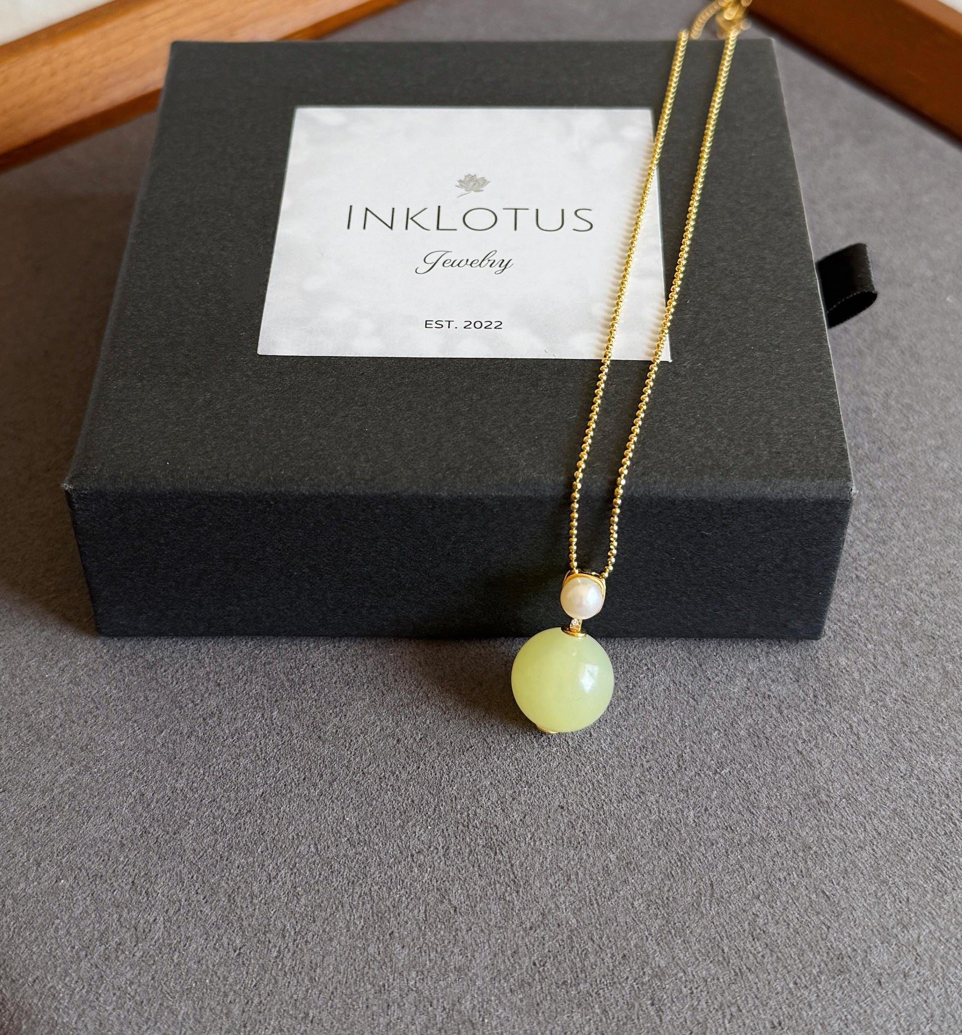 Yellow Jade & Pearl Pendant – 18K Gold