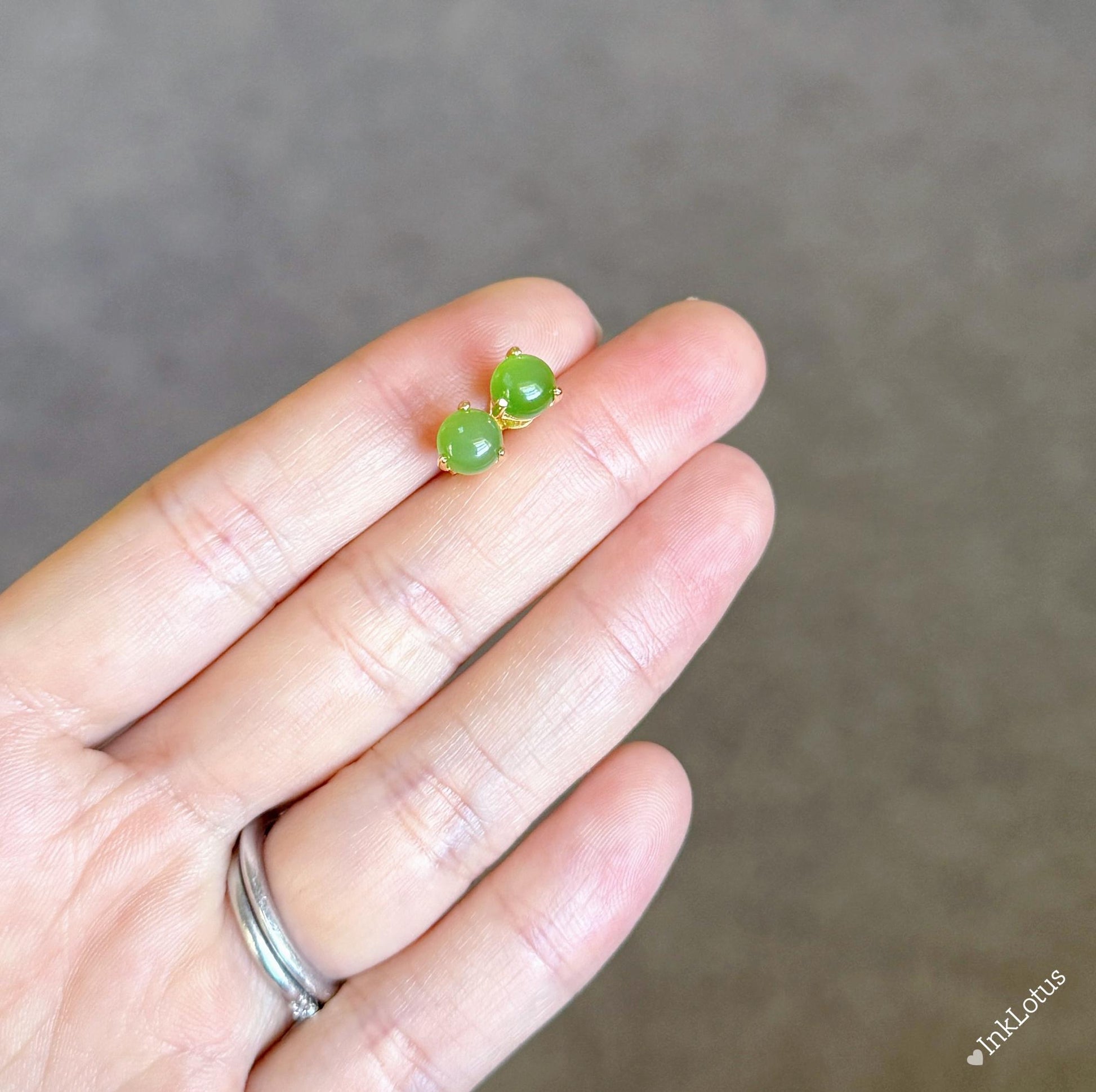 6mm Green Nephrite Jade Stud Earrings