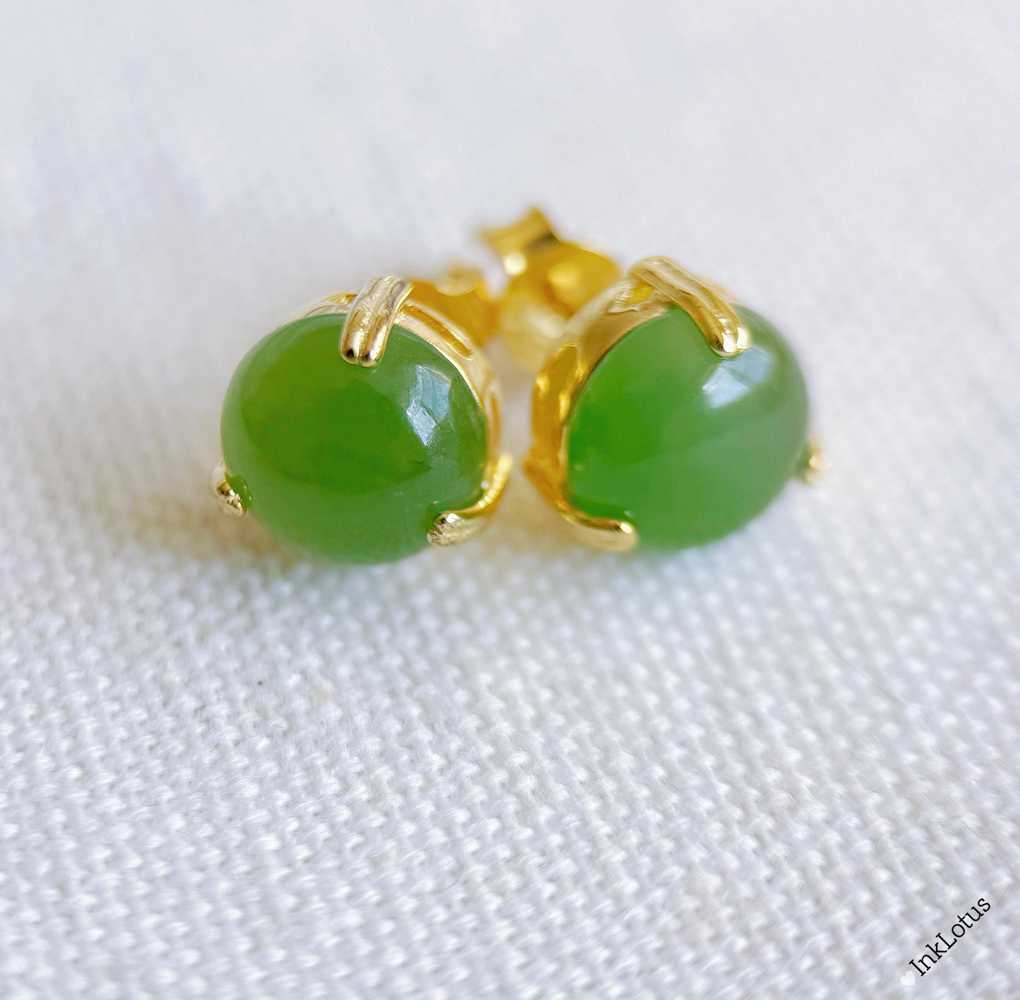 8mm Green Nephrite Jade Stud Earrings