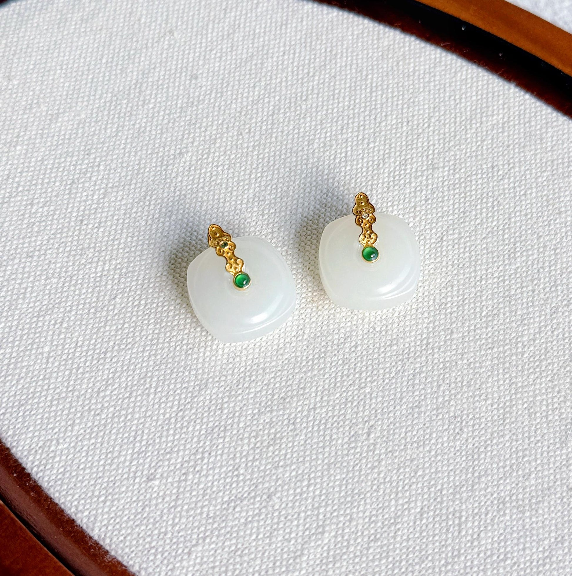 18k White Nephrite Jade Pendant Necklace | Square-Round | 18" Gold-Plated Sterling Silver Chain