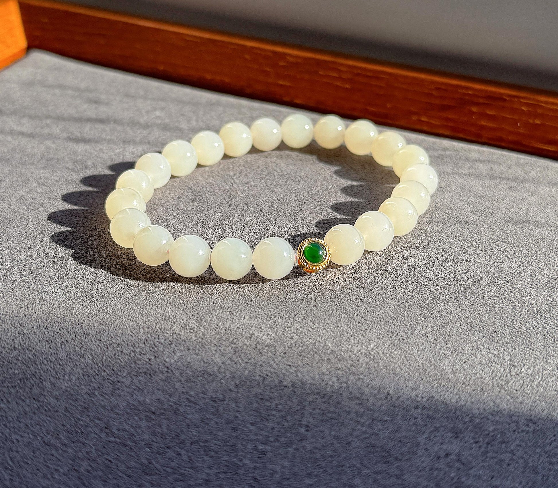 8mm Natural Nude Pink Nephrite Jade Beaded Bracelet – 18K Gold Green Jadeite Accent