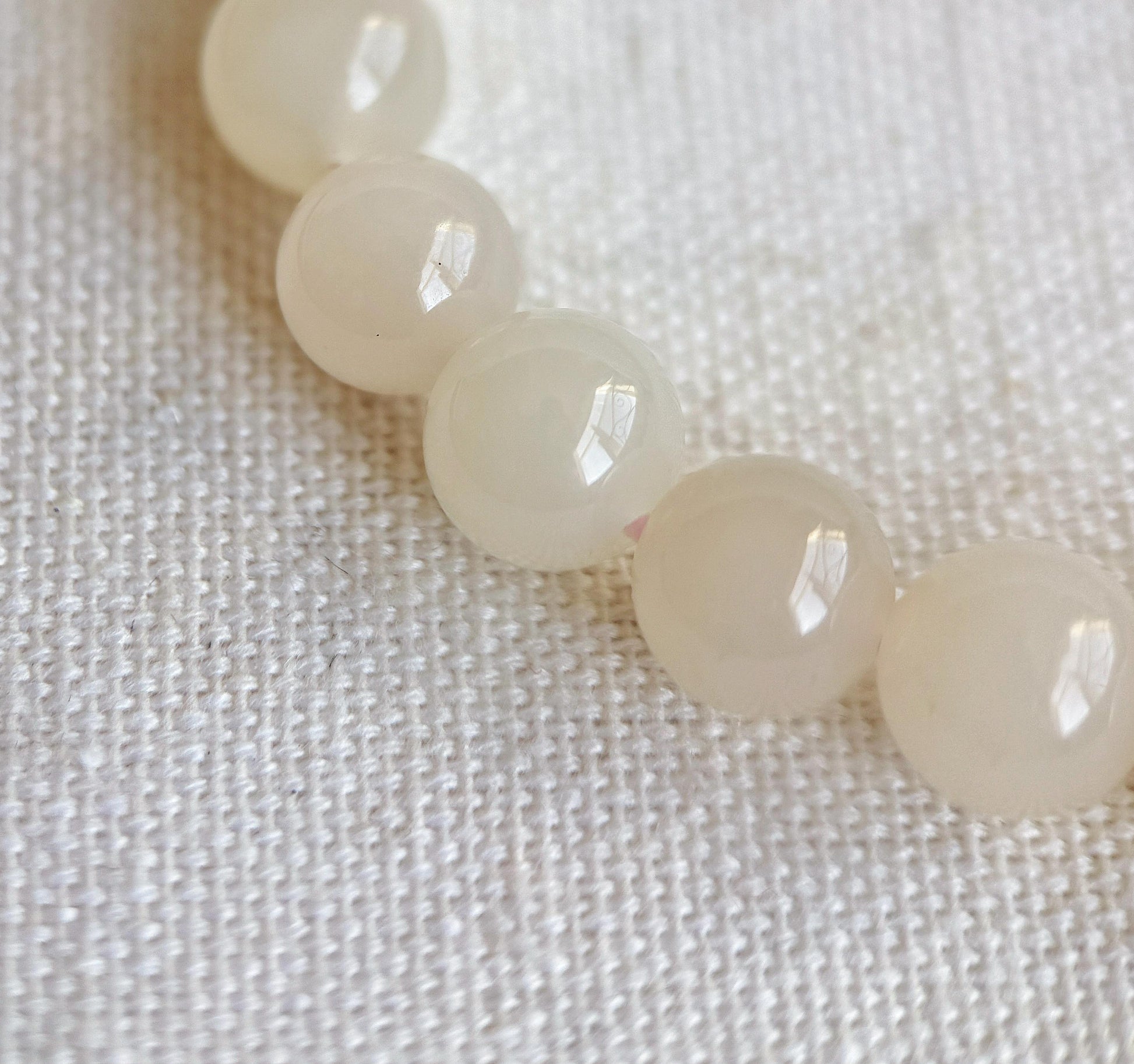 8mm Natural Nude Pink Nephrite Jade Beaded Bracelet – 18K Gold Green Jadeite Accent