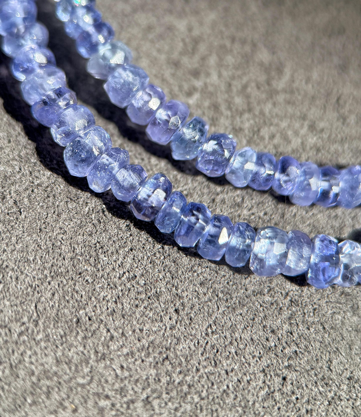 Natural Tanzanite Beaded Necklace | 2*4mm Faceted Gemstone | 18K Gold Freshwater Pearl Pendant | Minimalist Jewelry