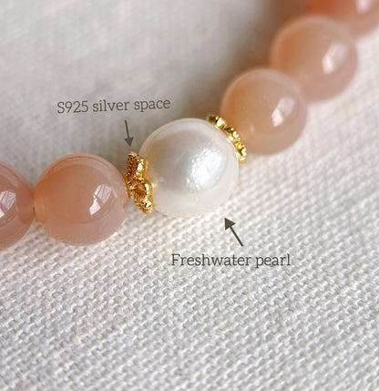 8.5mm Natural and High-grade Peach Moonstone with Freshwater Pearl Bracelet | New Beginnings & Feminine Energy