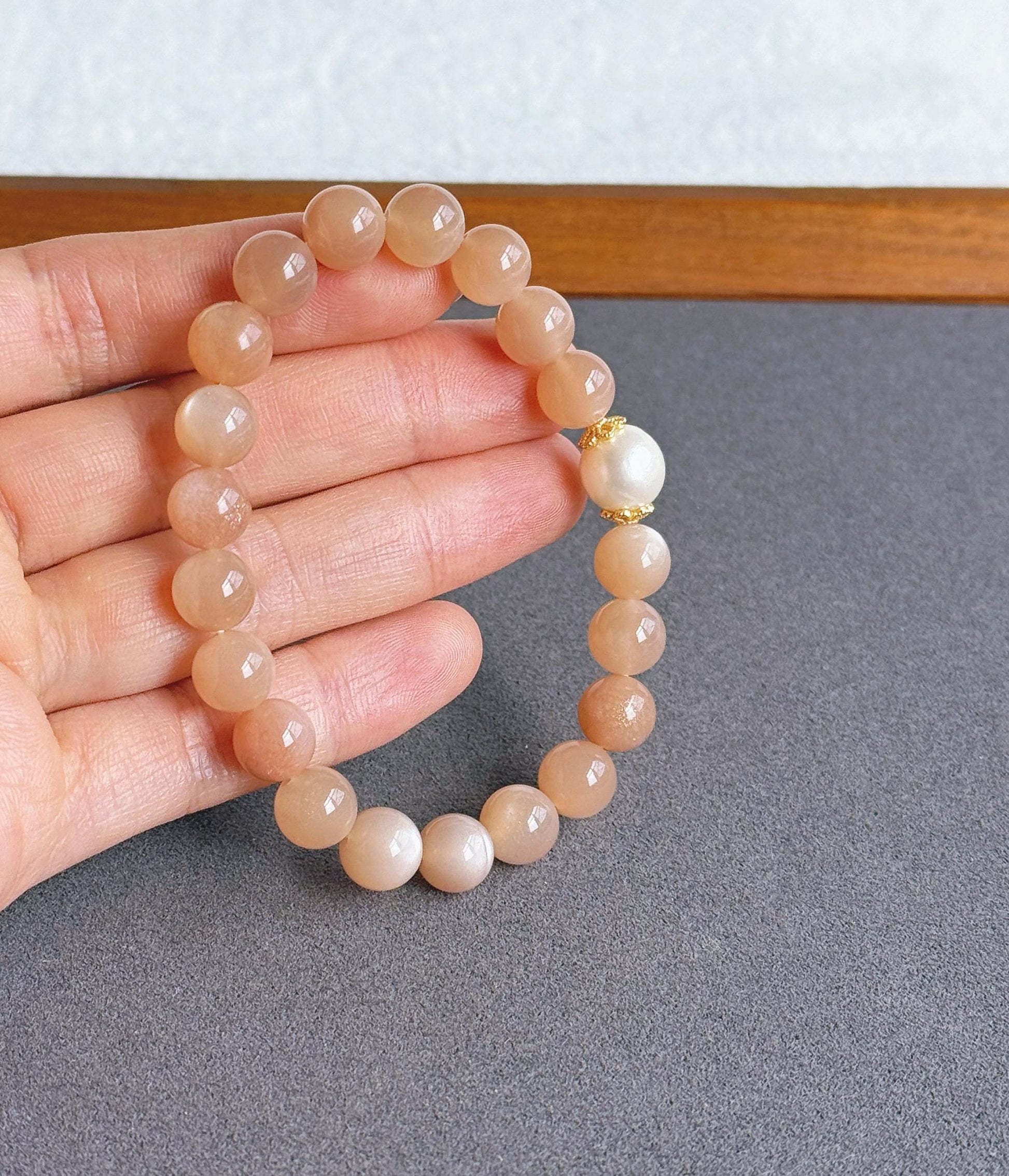 8.5mm Natural and High-grade Peach Moonstone with Freshwater Pearl Bracelet | New Beginnings & Feminine Energy