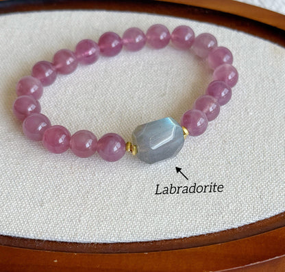 Natural Madagascar Rose Quartz Bracelet | 8.5mm Pink-Purple Gemstone Beads with Labradorite Centerpiece