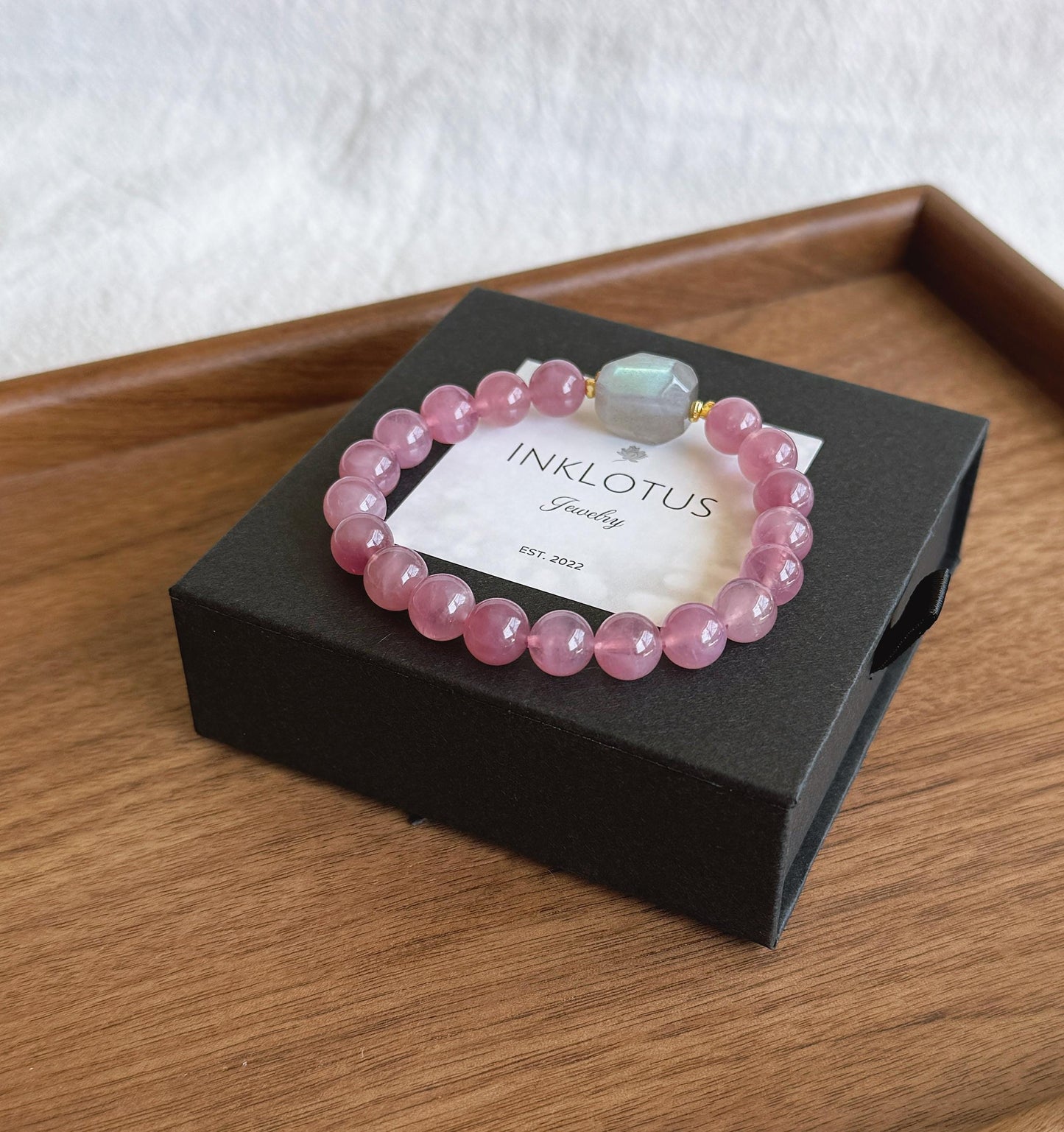 Natural Madagascar Rose Quartz Bracelet | 8.5mm Pink-Purple Gemstone Beads with Labradorite Centerpiece