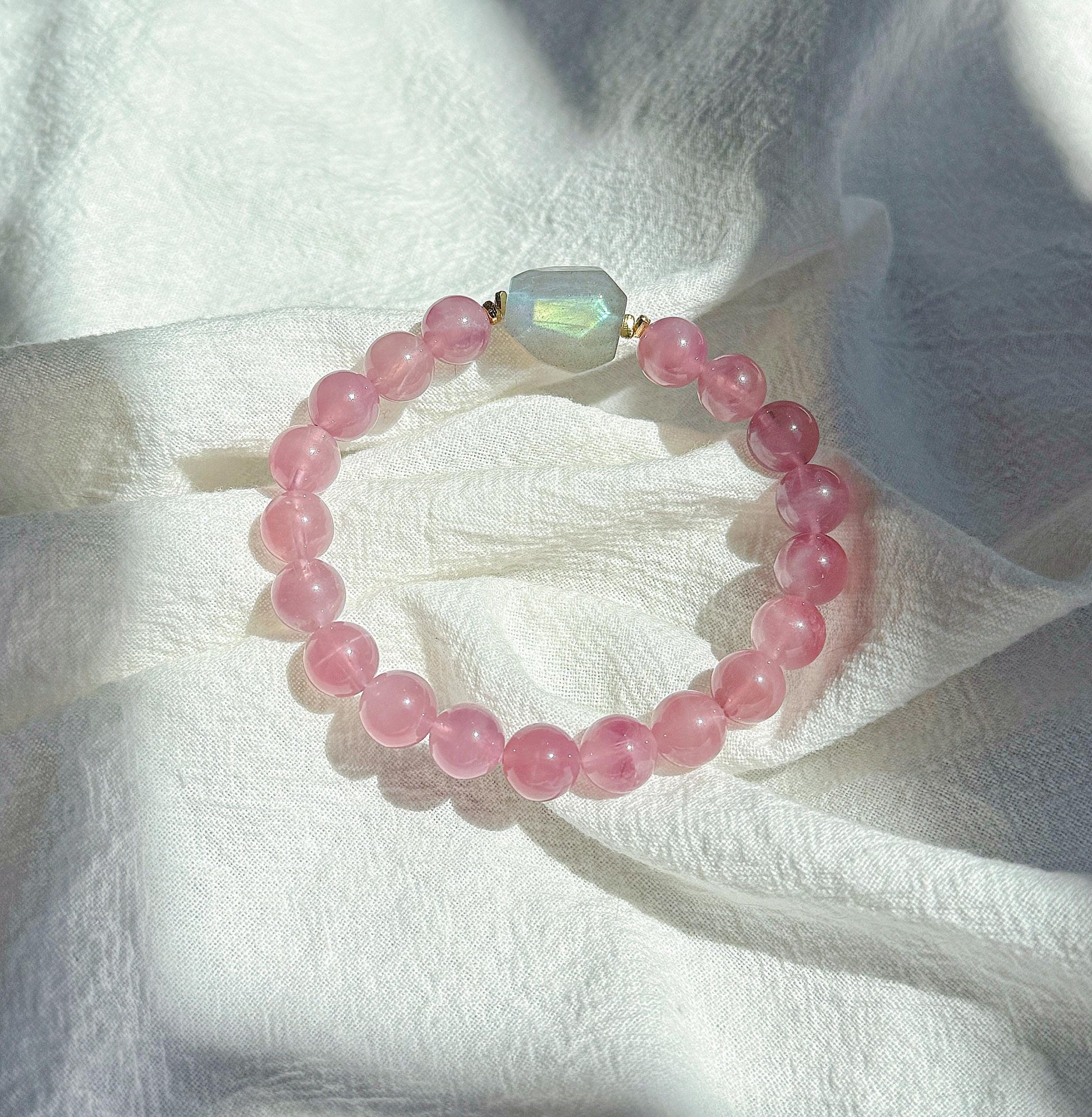 Natural Madagascar Rose Quartz Bracelet | 8.5mm Pink-Purple Gemstone Beads with Labradorite Centerpiece
