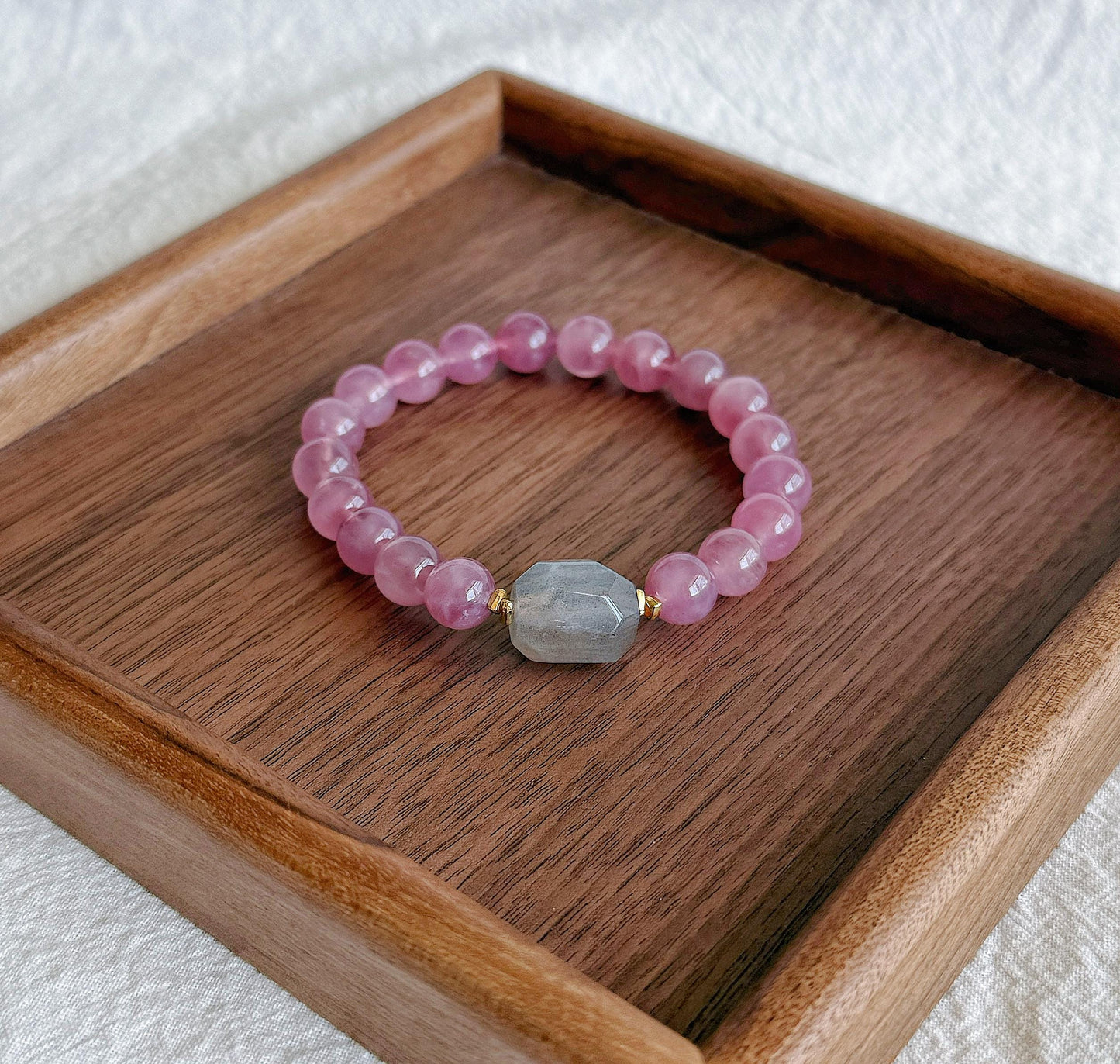 Natural Madagascar Rose Quartz Bracelet | 8.5mm Pink-Purple Gemstone Beads with Labradorite Centerpiece