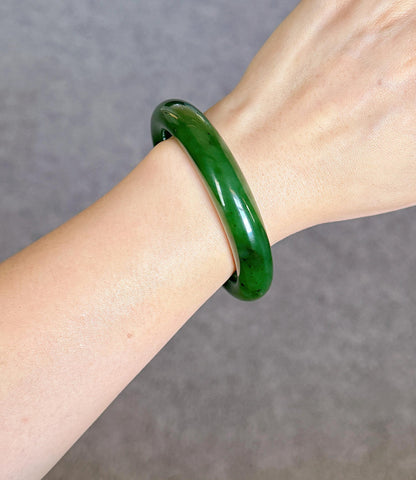 Certified Green Nephrite Jade Bangle 59mm | Natural and Fine Jade Jewelry