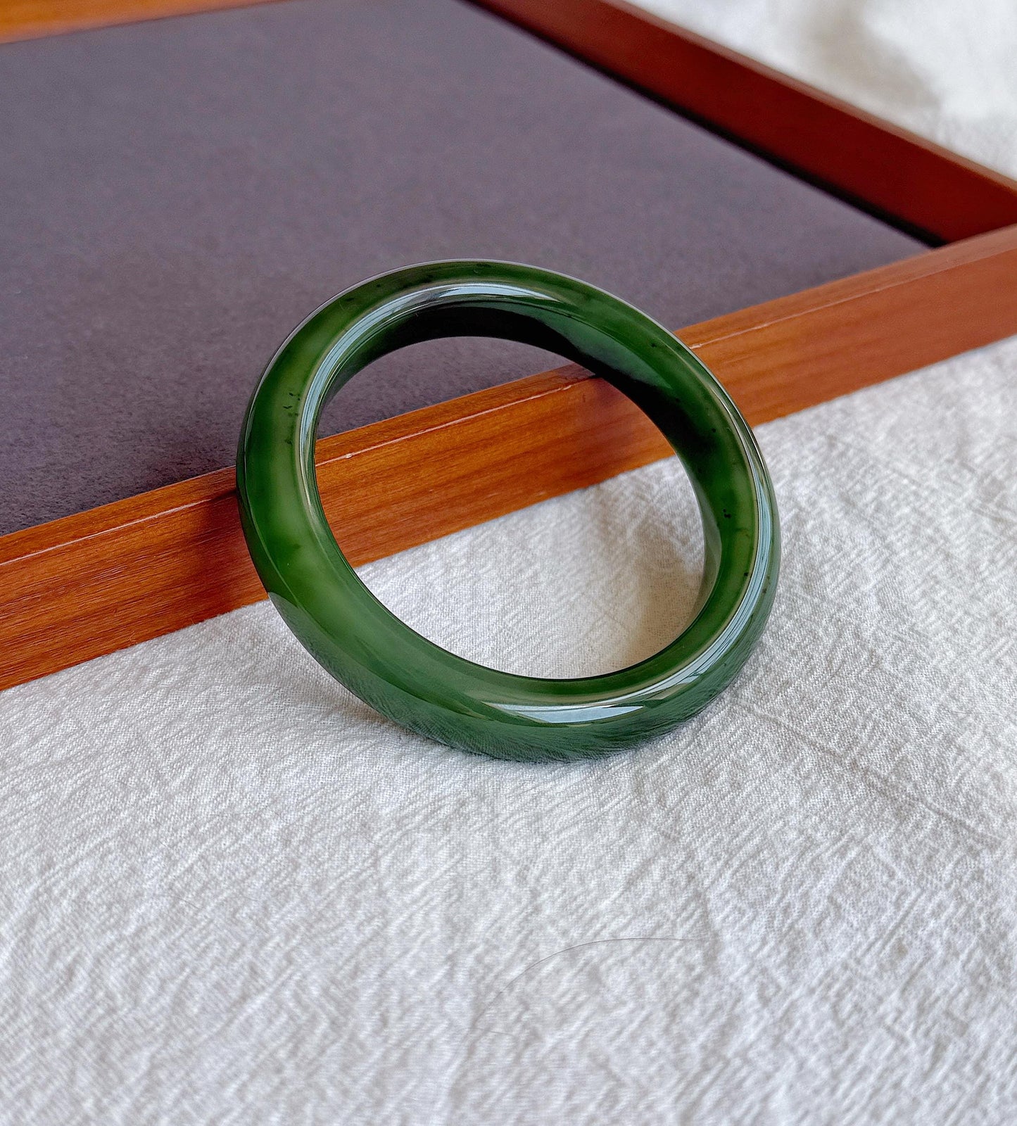 Certified Green Nephrite Jade Bangle 59mm | Natural and Fine Jade Jewelry