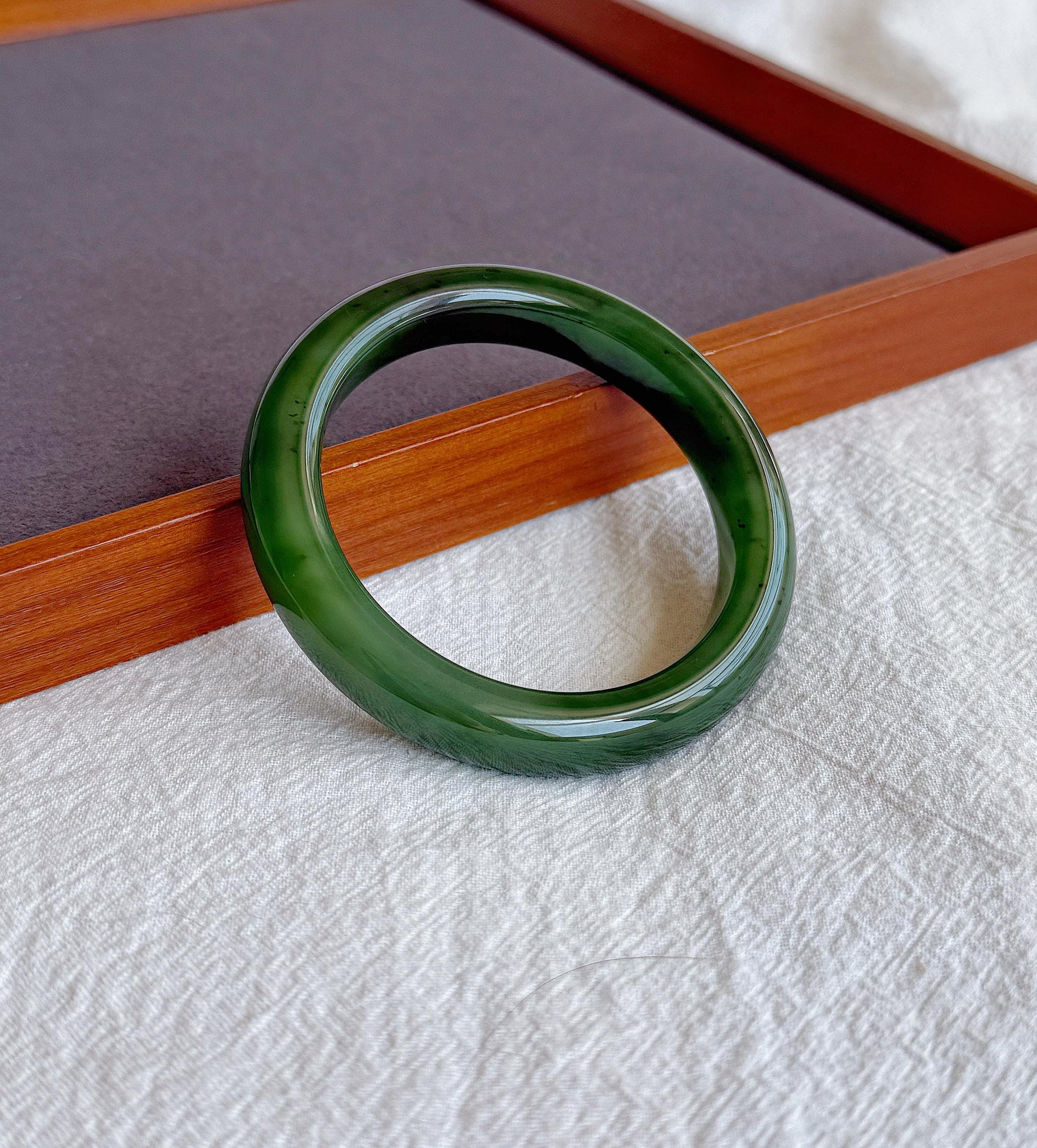 Certified Green Nephrite Jade Bangle 59mm | Natural and Fine Jade Jewelry