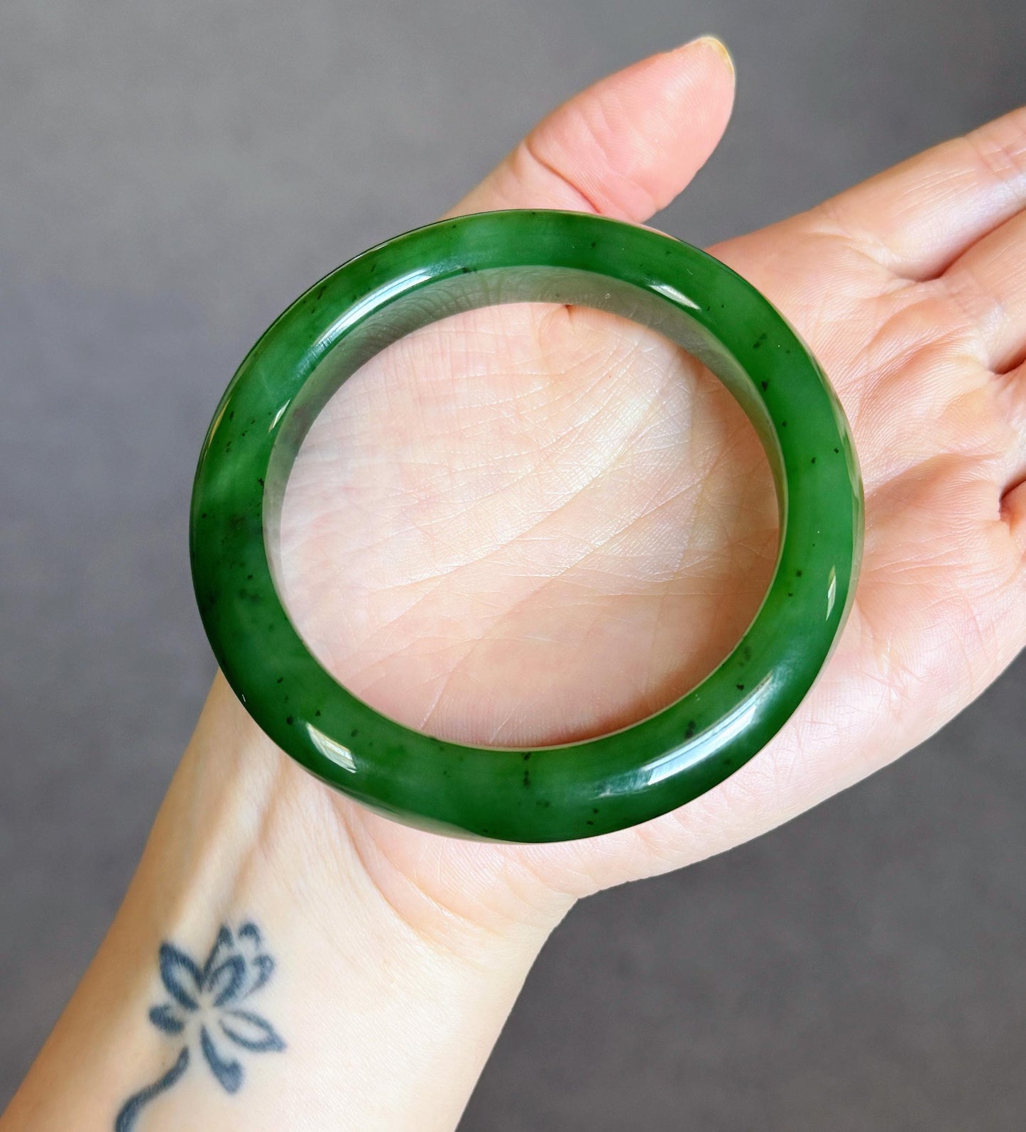 Certified Green Nephrite Jade Bangle 59mm | Natural and Fine Jade Jewelry