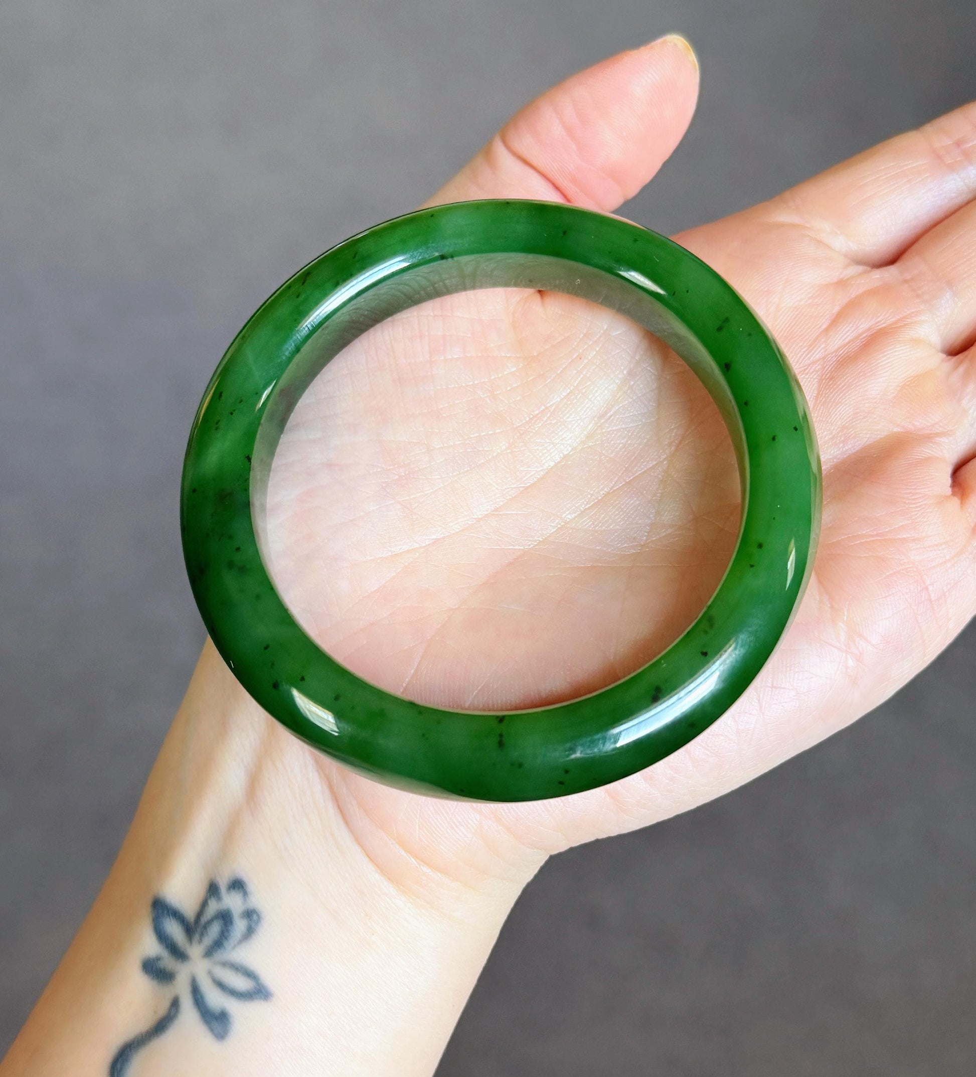 Certified Green Nephrite Jade Bangle 59mm | Natural and Fine Jade Jewelry
