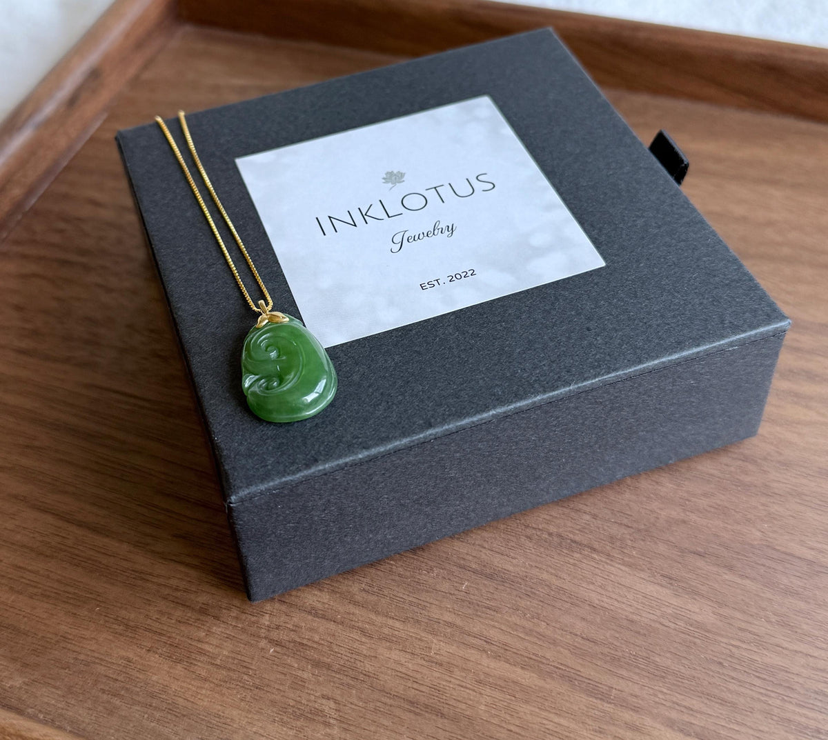 18K Gold Green Nephrite Jade Ruyi Pendant – Carved Jade Necklace | Certified Gemstone | Lucky Charm Gift
