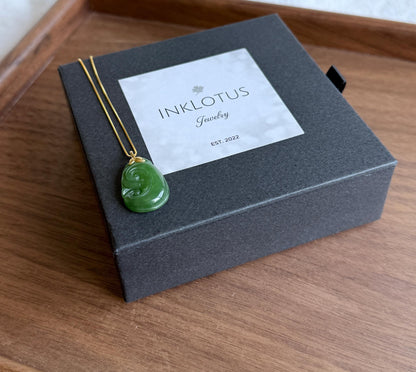 18K Gold Green Nephrite Jade Ruyi Pendant – Carved Jade Necklace | Certified Gemstone | Lucky Charm Gift