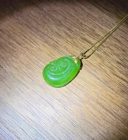 18K Gold Green Nephrite Jade Ruyi Pendant – Carved Jade Necklace | Certified Gemstone | Lucky Charm Gift