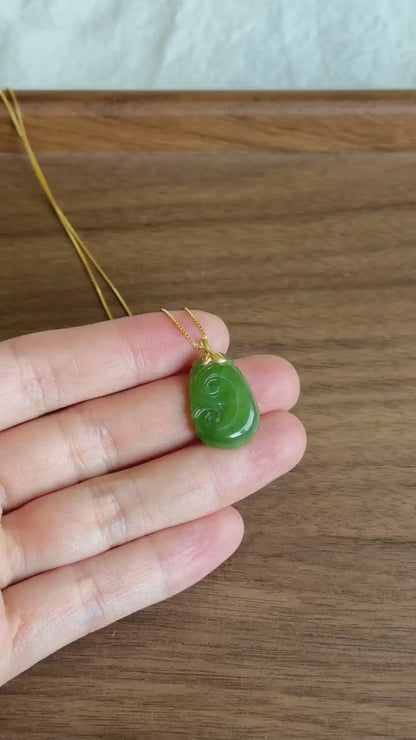 18K Gold Green Nephrite Jade Ruyi Pendant – Carved Jade Necklace | Certified Gemstone | Lucky Charm Gift