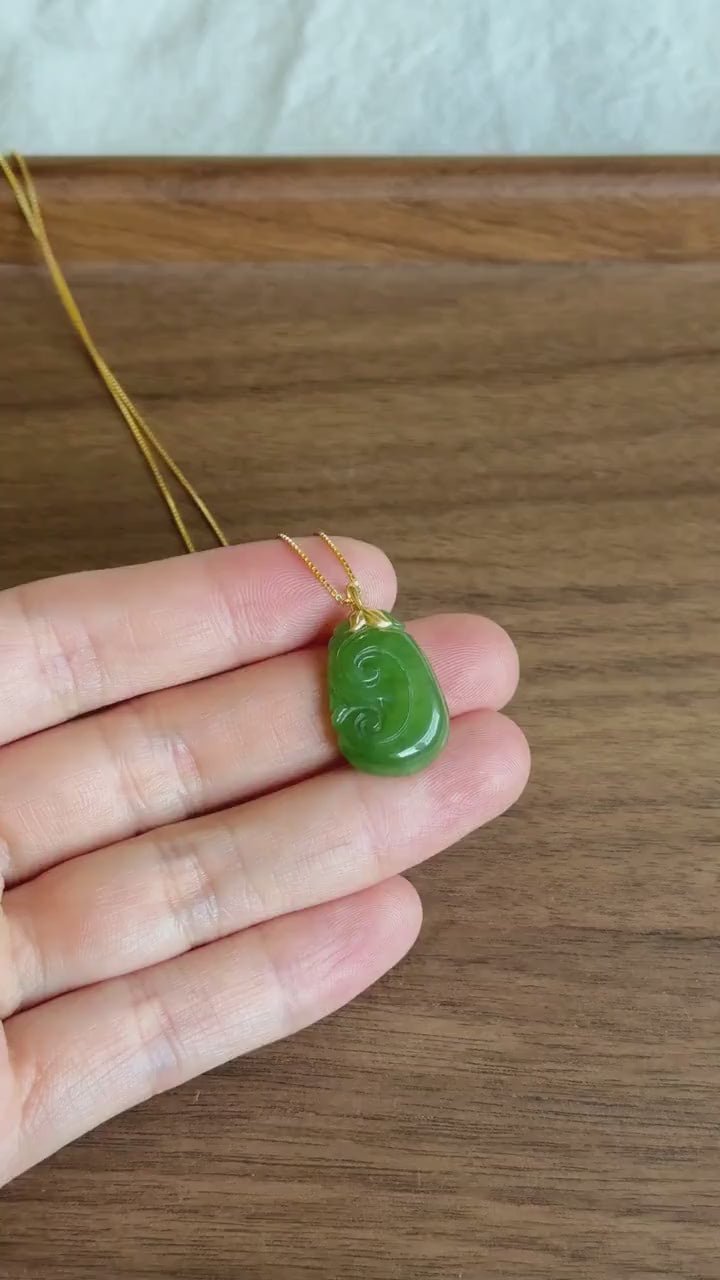18K Gold Green Nephrite Jade Ruyi Pendant – Carved Jade Necklace | Certified Gemstone | Lucky Charm Gift
