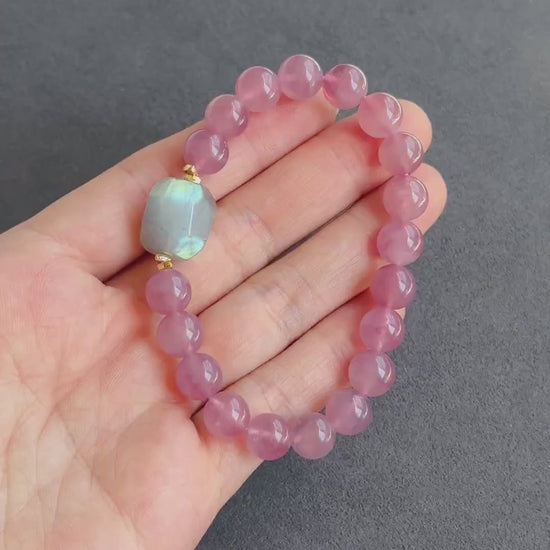 Natural Madagascar Rose Quartz Bracelet | 8.5mm Pink-Purple Gemstone Beads with Labradorite Centerpiece